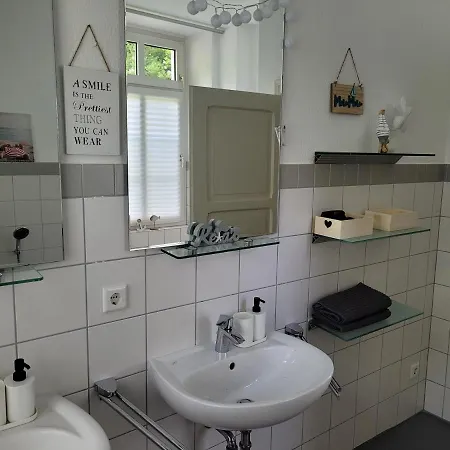 Landidyll, Am See, Kinderfreundlich, Minischweine Apartamento Halver
